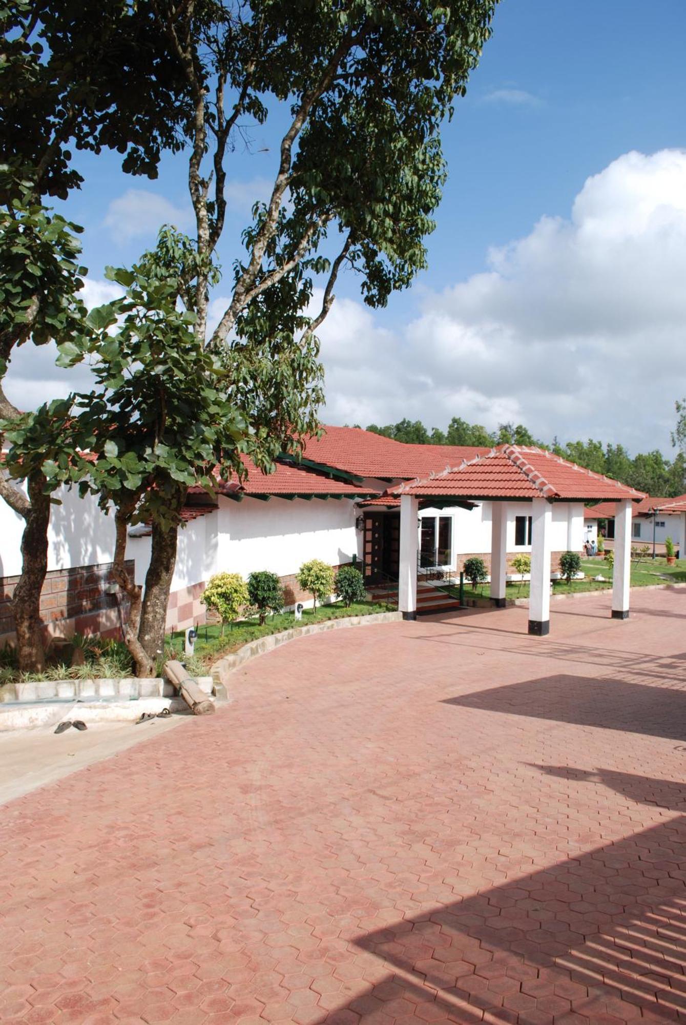 Eka Resort Hassan Exterior photo